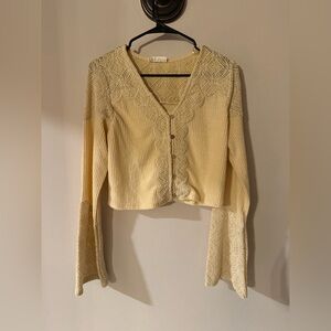 Lace Trim top long bell sleeves beautiful details medium